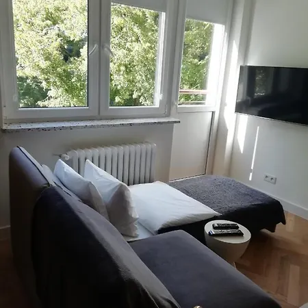 Emily Βαρσοβία